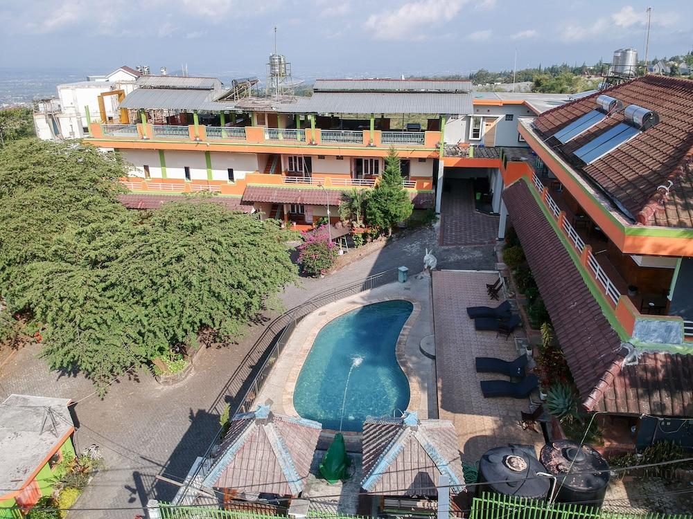 Villa Panderman Indah Batu  Exterior foto