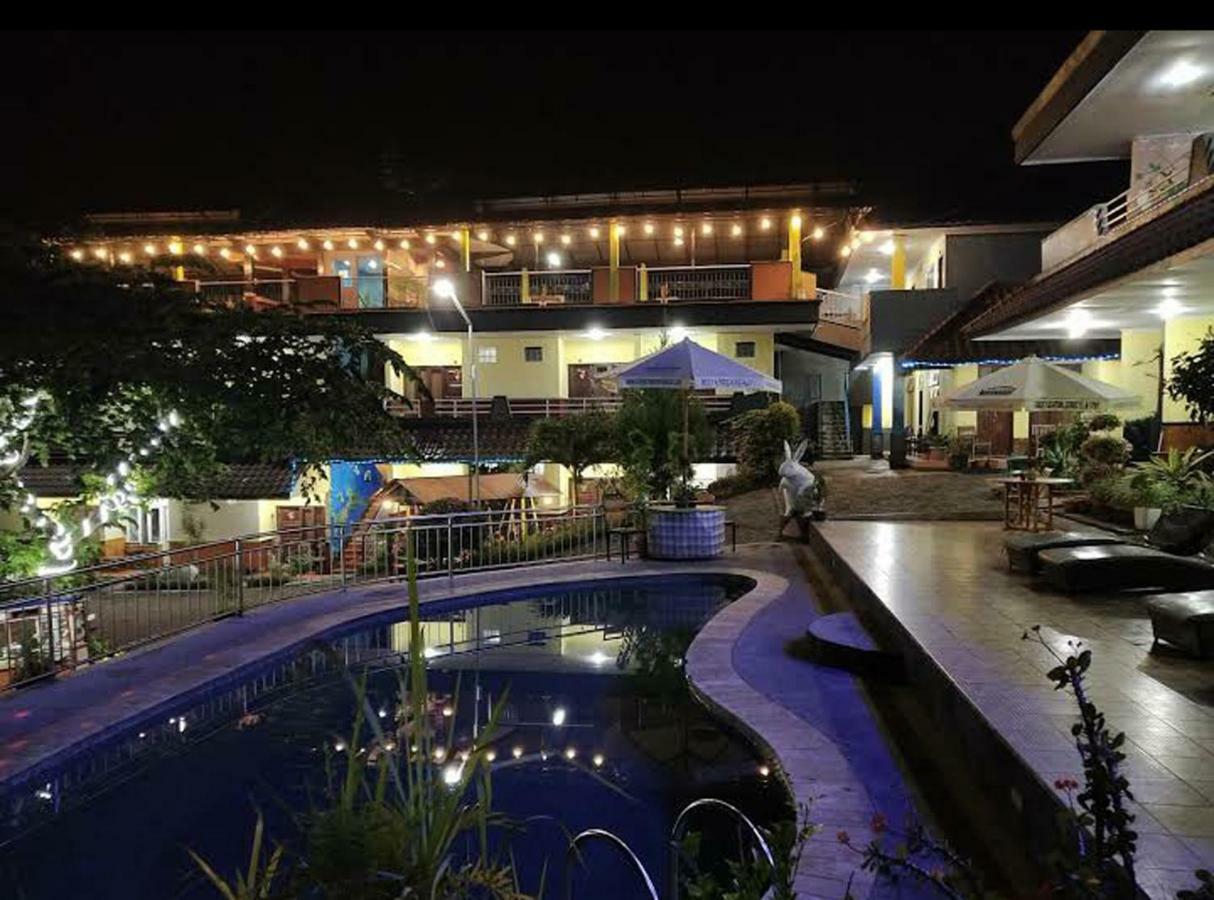 Villa Panderman Indah Batu  Exterior foto