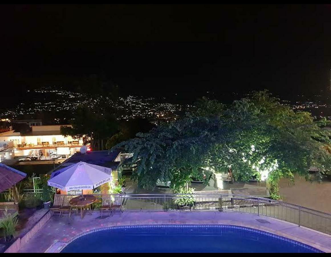 Villa Panderman Indah Batu  Exterior foto