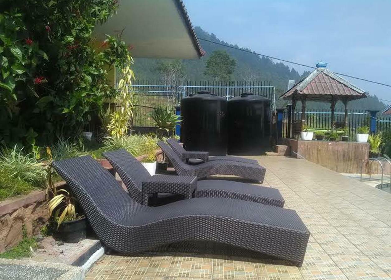 Villa Panderman Indah Batu  Exterior foto