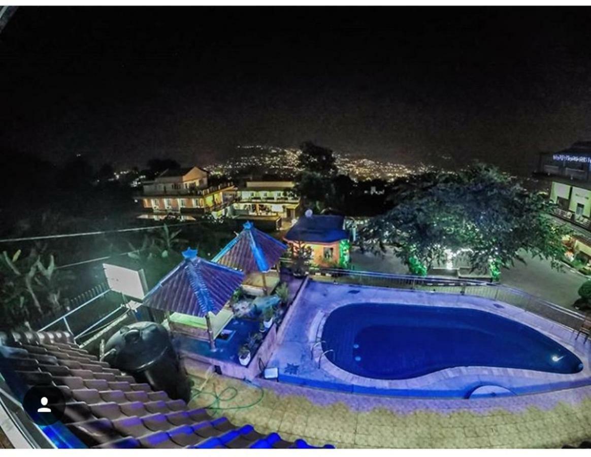 Villa Panderman Indah Batu  Exterior foto
